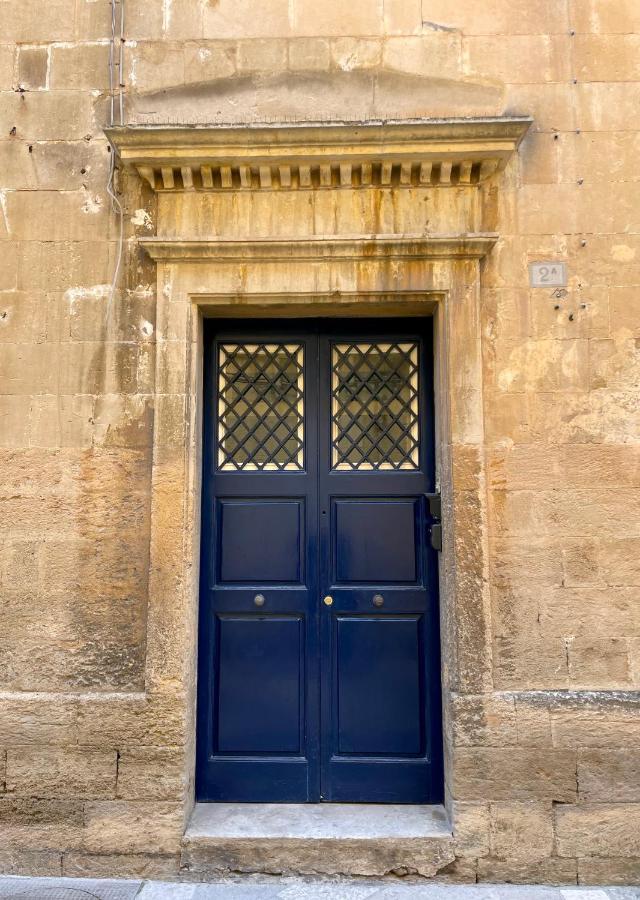 4 Balconi Rooms- Dimora Arditi B&B レッチェ エクステリア 写真