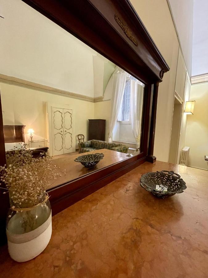 4 Balconi Rooms- Dimora Arditi B&B レッチェ エクステリア 写真
