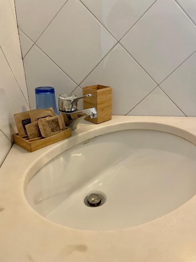 4 Balconi Rooms- Dimora Arditi B&B レッチェ エクステリア 写真