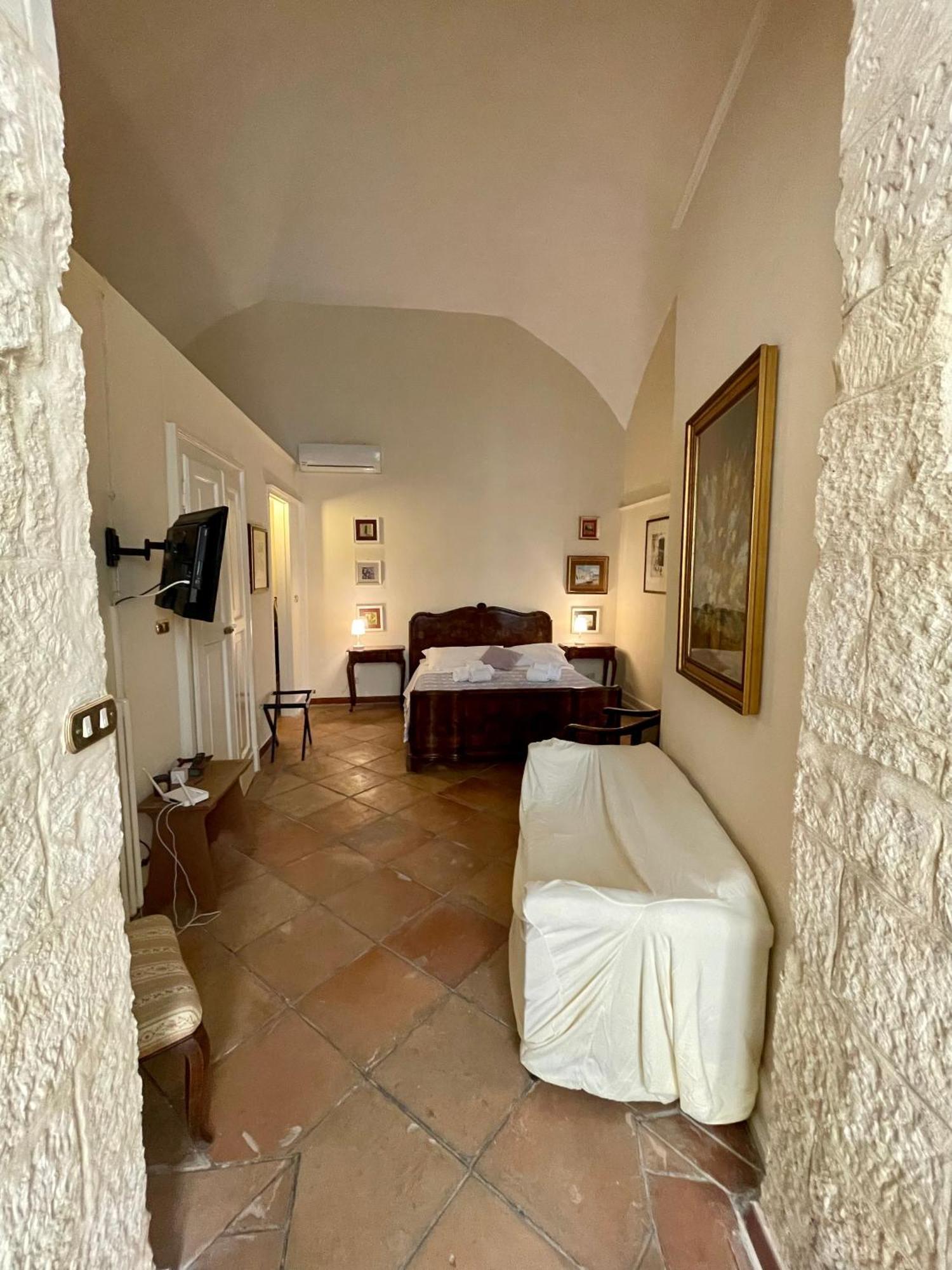 4 Balconi Rooms- Dimora Arditi B&B レッチェ エクステリア 写真