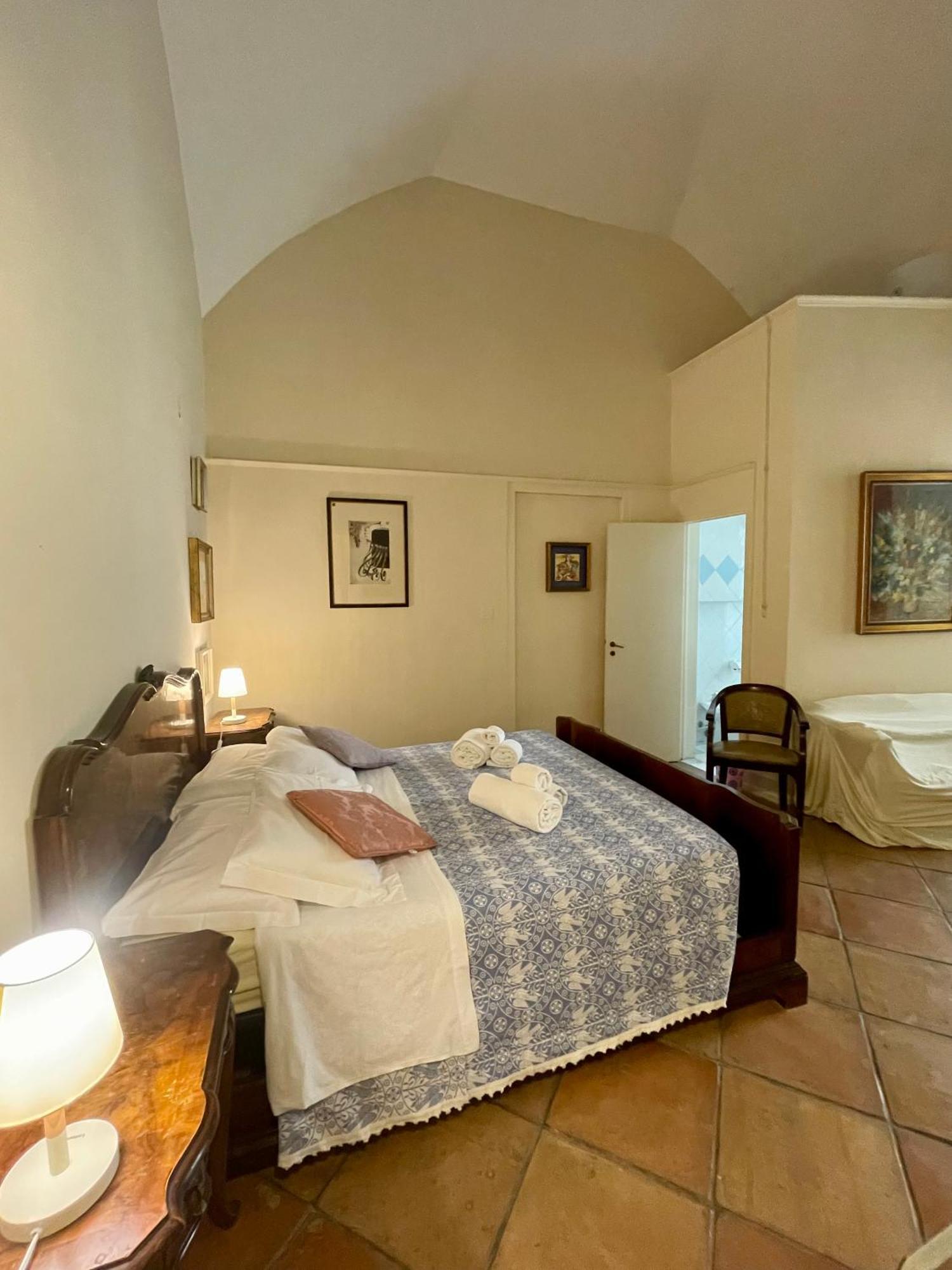4 Balconi Rooms- Dimora Arditi B&B レッチェ エクステリア 写真
